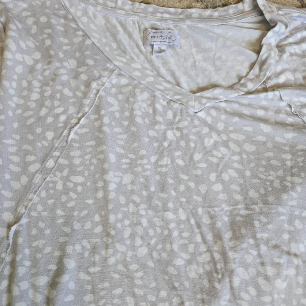 Mudpie Womens Top Shirt Tank Lot Of 2 Size XL Comfort Casual Neutral - Picture 2 of 11